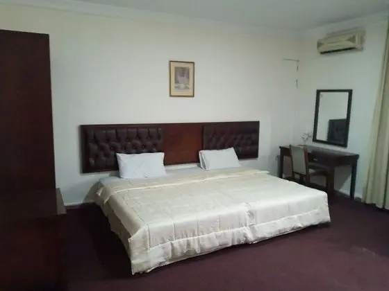 Comfort Tek Büyük Yataklı Oda