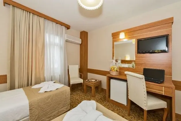 Standard Tek Büyük veya İki Ayrı Yataklı Oda