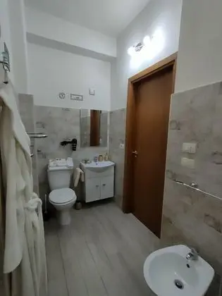 Üç Kişilik Oda (private bathroom not in room)