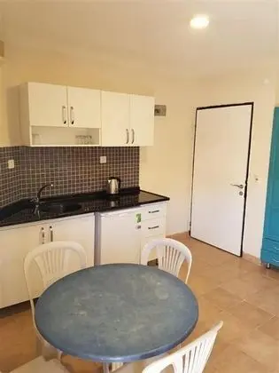 1+1 Apart 4 Kişi, Şehir veya Dağ Manzaralı, Balkonlu