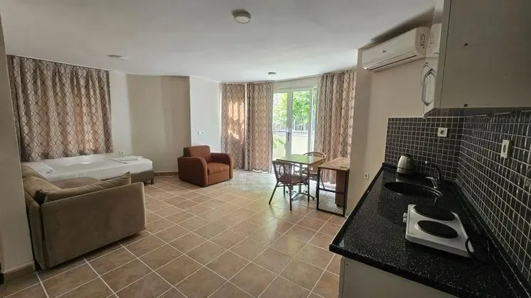 1+1 Apart Daire, Bahçe Manzaralı, Bahçe Katı