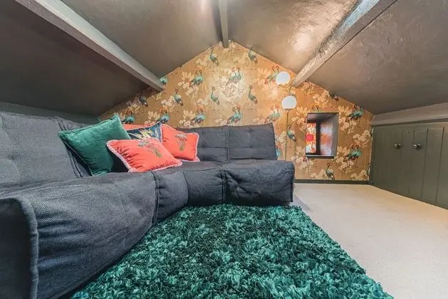 Kır Evi, 1 En Büyük (King) Boy Yatak ve Çekyat