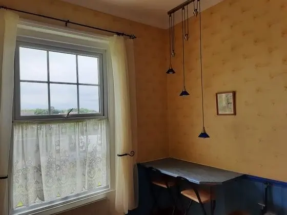 Apart Daire, 1 Büyük (Queen) Boy Yatak