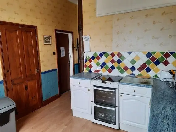 Apart Daire, 1 Büyük (Queen) Boy Yatak