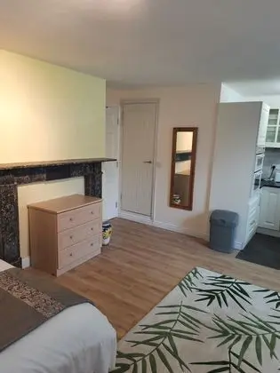 Apart Daire, 1 Büyük (Queen) Boy Yatak