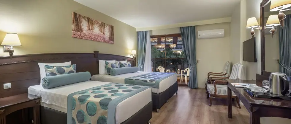 https://images.etstur.com/imgproxy/resize/2560x1440/files/images/hotelImages/etsrooms/903/Selge_Beach_Resort___Spa_20241031143230_0.jpg