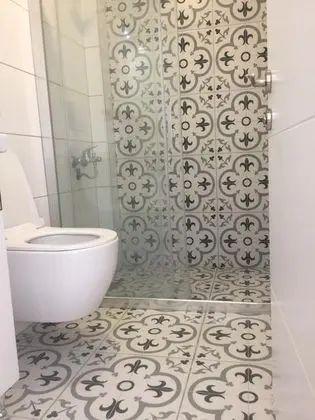Standart Oda, Kara veya Kısmi Deniz Manzaralı, Balkonlu