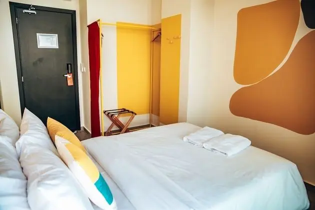 Private Room with Shared Bathroom