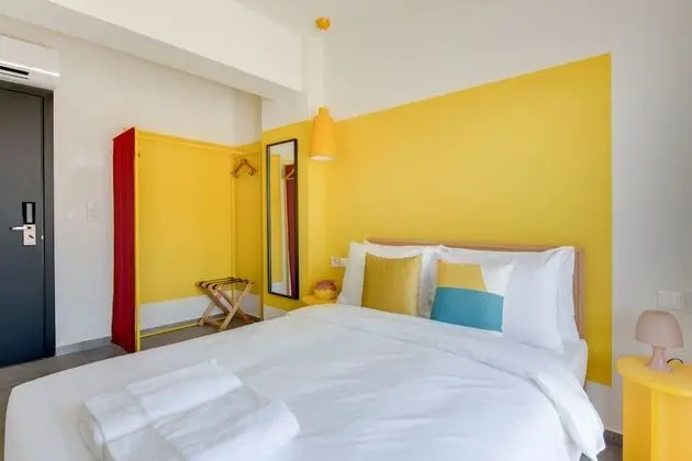 Private Room with Shared Bathroom