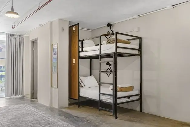 Ortak Ranzalı Oda, Karma Ranzalı Oda (Bed in 6-Bed Dormitory)
