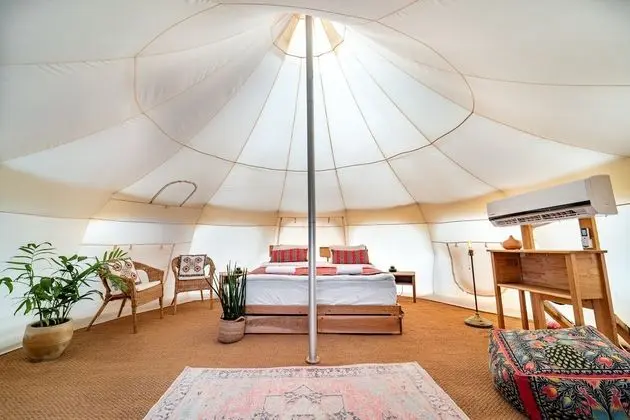 Glamping Deluxe