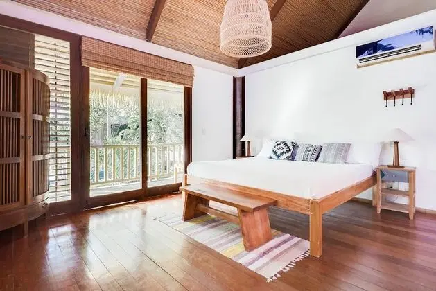 Suite with Pool View