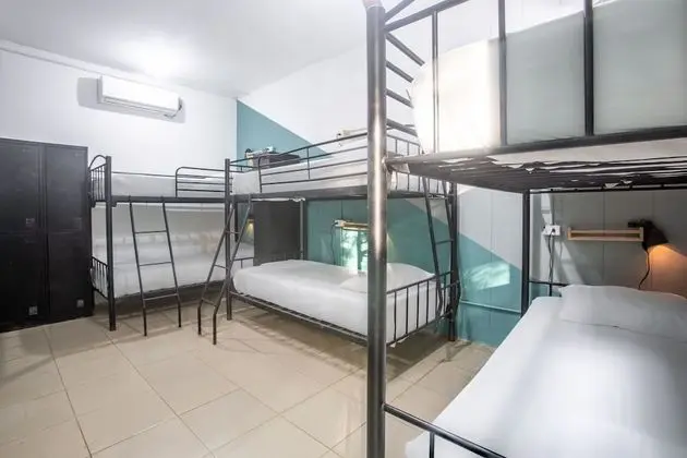 Private 4-Bed Room