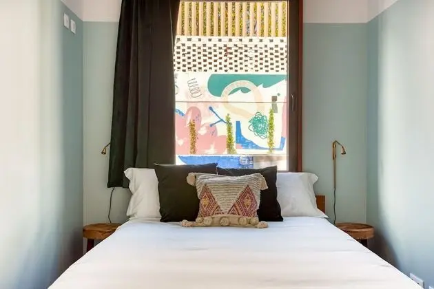 Small Room with shared bathroom