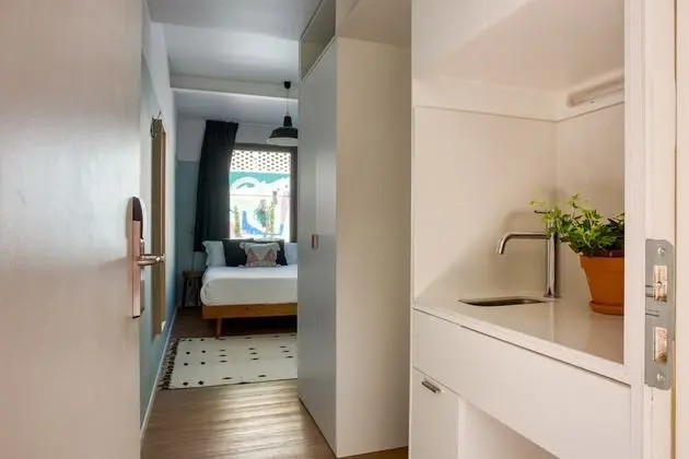 Small Room with shared bathroom