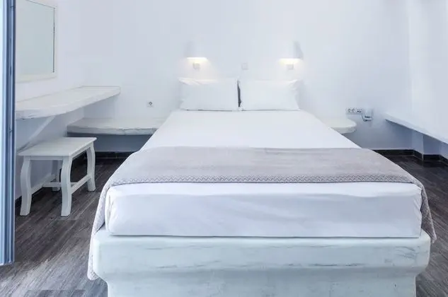Superior Room (Pool/Mountain View)