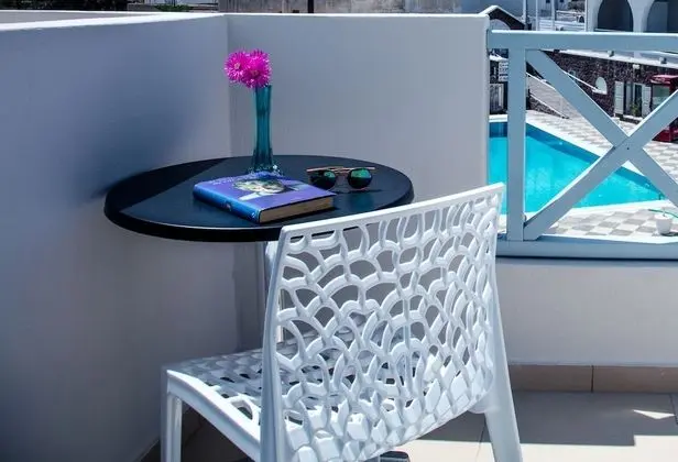Superior Room (Pool/Mountain View)