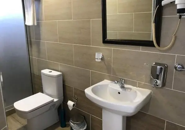 Classic Büyük Yataklı Tek Kişilik Oda
