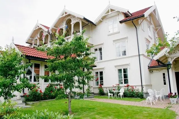 Büyük Yataklı Tek Kişilik Oda