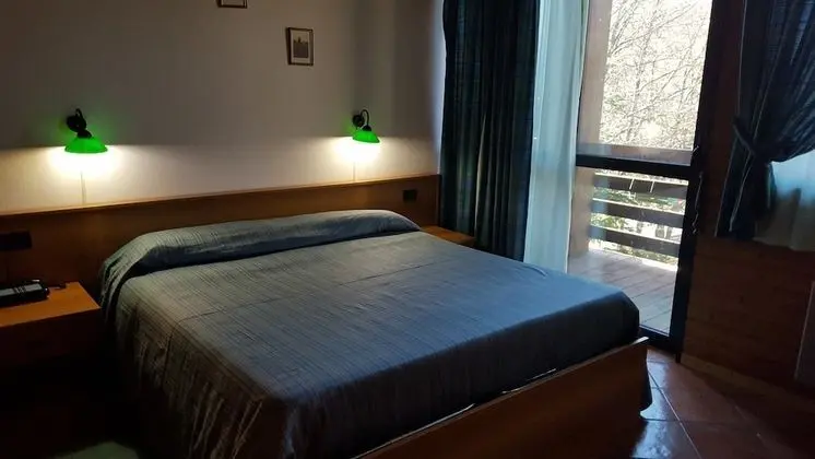 Tek Büyük Yataklı Oda, Sigara İçilmez, Dağ Manzaralı