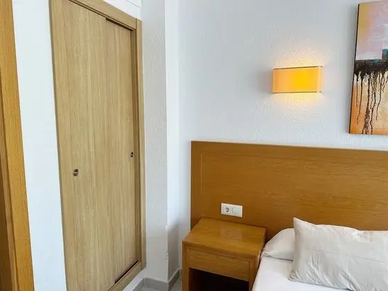 Tek Büyük Yataklı Oda, Balkon