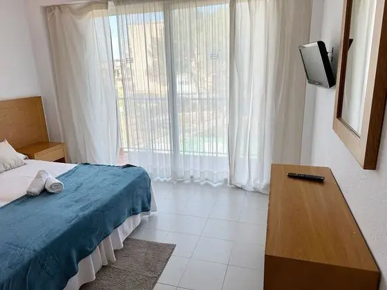 Tek Büyük Yataklı Oda, Balkon