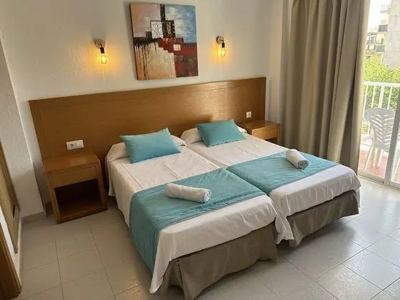 Tek Büyük Yataklı Oda, Balkon