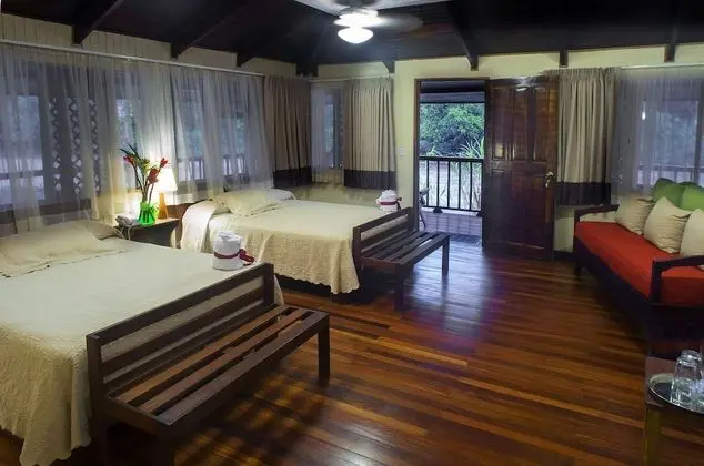 Standard Oda, 2 Çift Kişilik Yatak (River Room)