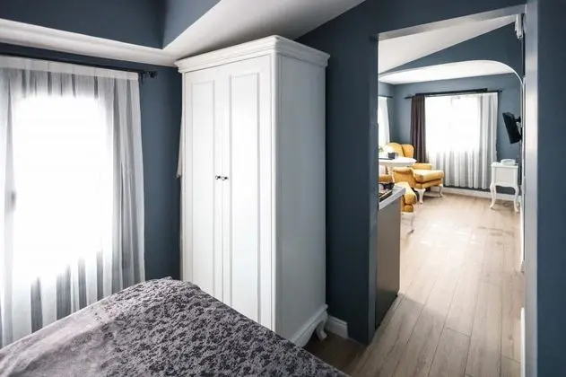 Penthouse, Kara veya Kısmi Deniz Manzaralı, Teraslı