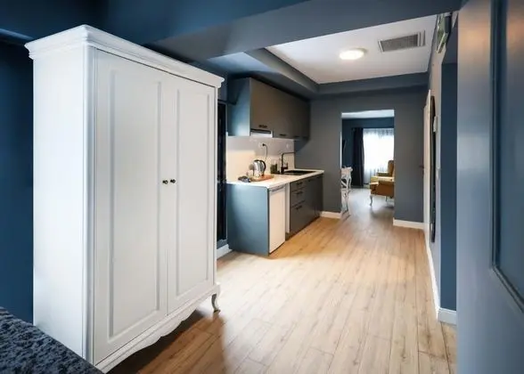 Penthouse, Kara veya Kısmi Deniz Manzaralı, Teraslı