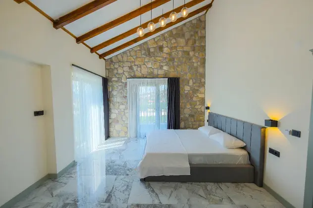 Özel Isıtmalı Havuzlu Villa