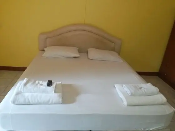 Tek Büyük Yataklı Oda