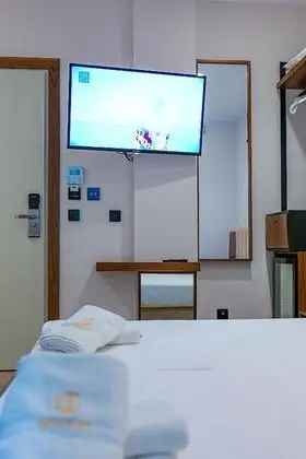 Tek Büyük Yataklı Oda, Balkon