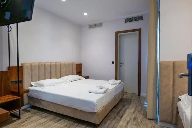 Üç Kişilik Oda, Balkon