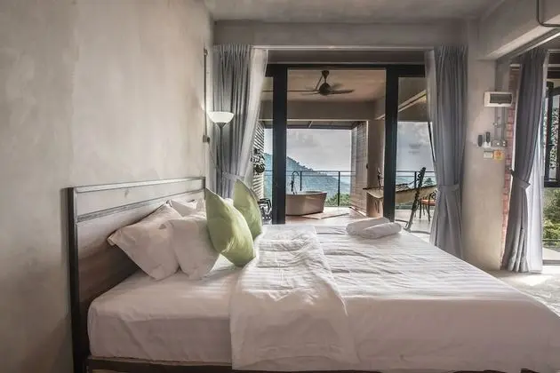 Luxury Room with Balcony