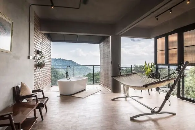 Luxury Room with Balcony