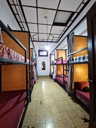 Economy Oda, Karma Ranzalı Oda, Sigara İçilmez, Ortak Banyo