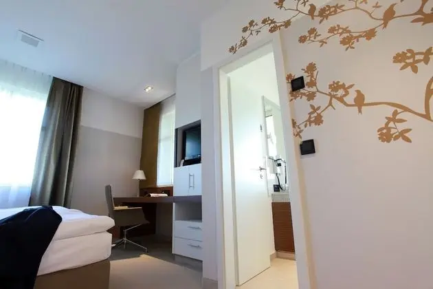 Tek Büyük Yataklı Oda, Bahçe Manzaralı