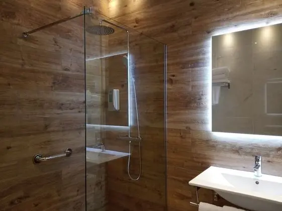 Standard Büyük Yataklı Tek Kişilik Oda