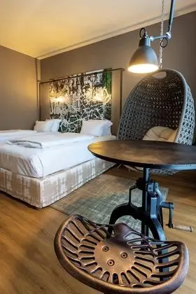 Standard Tek Büyük Yataklı Oda