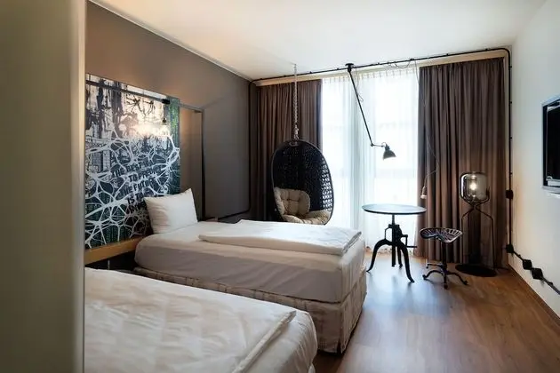 Standard Tek Büyük Yataklı Oda