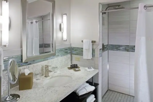 Deluxe Oda, 2 Büyük (Queen) Boy Yatak