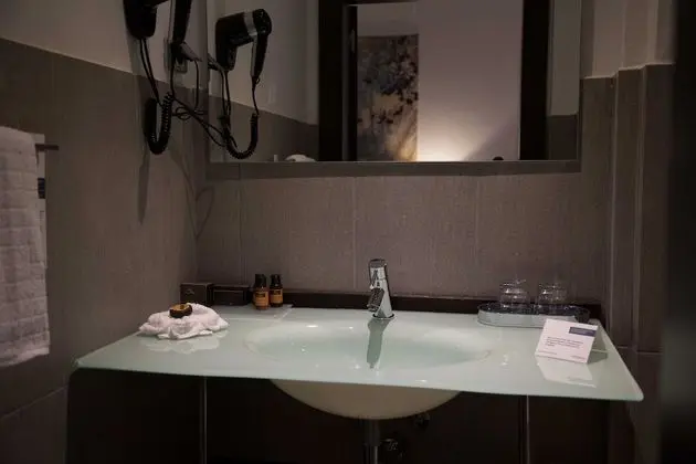 Luxury Tek Büyük Yataklı Oda
