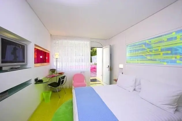 Bungalov, Havuz Kenarı