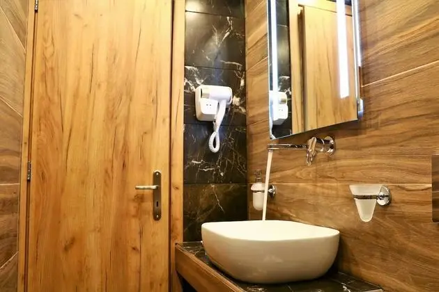 Deluxe Üç Kişilik Oda