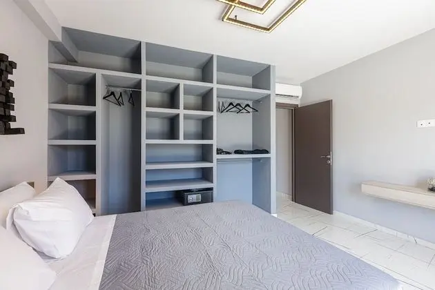Semiso Beach Suites - Apartment 3