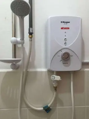 Oda, 1 Büyük (Queen) Boy Yatak, Ortak Banyo