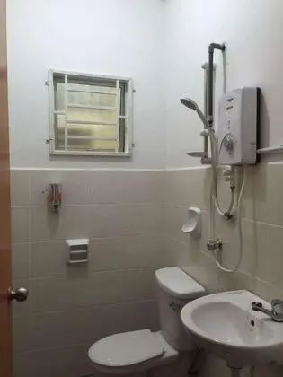 Tek Büyük Yataklı Oda, Ortak Banyo