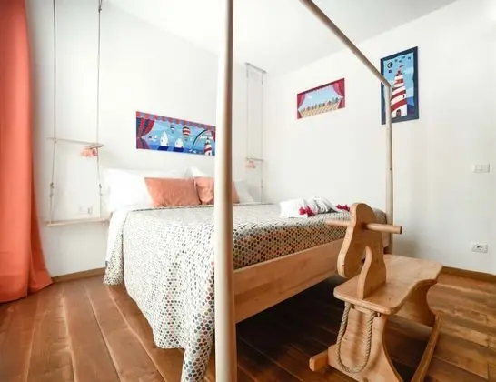 Tek Büyük Yataklı Oda, Balkon