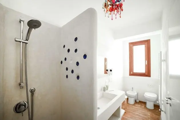 Tek Büyük Yataklı Oda, Balkon